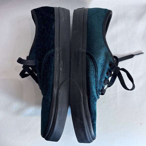 VANS OFF THE WALL Sz 7 Velvet Jackard Black Rubber Sole Lace Up Sneakers - Picture 7 of 11